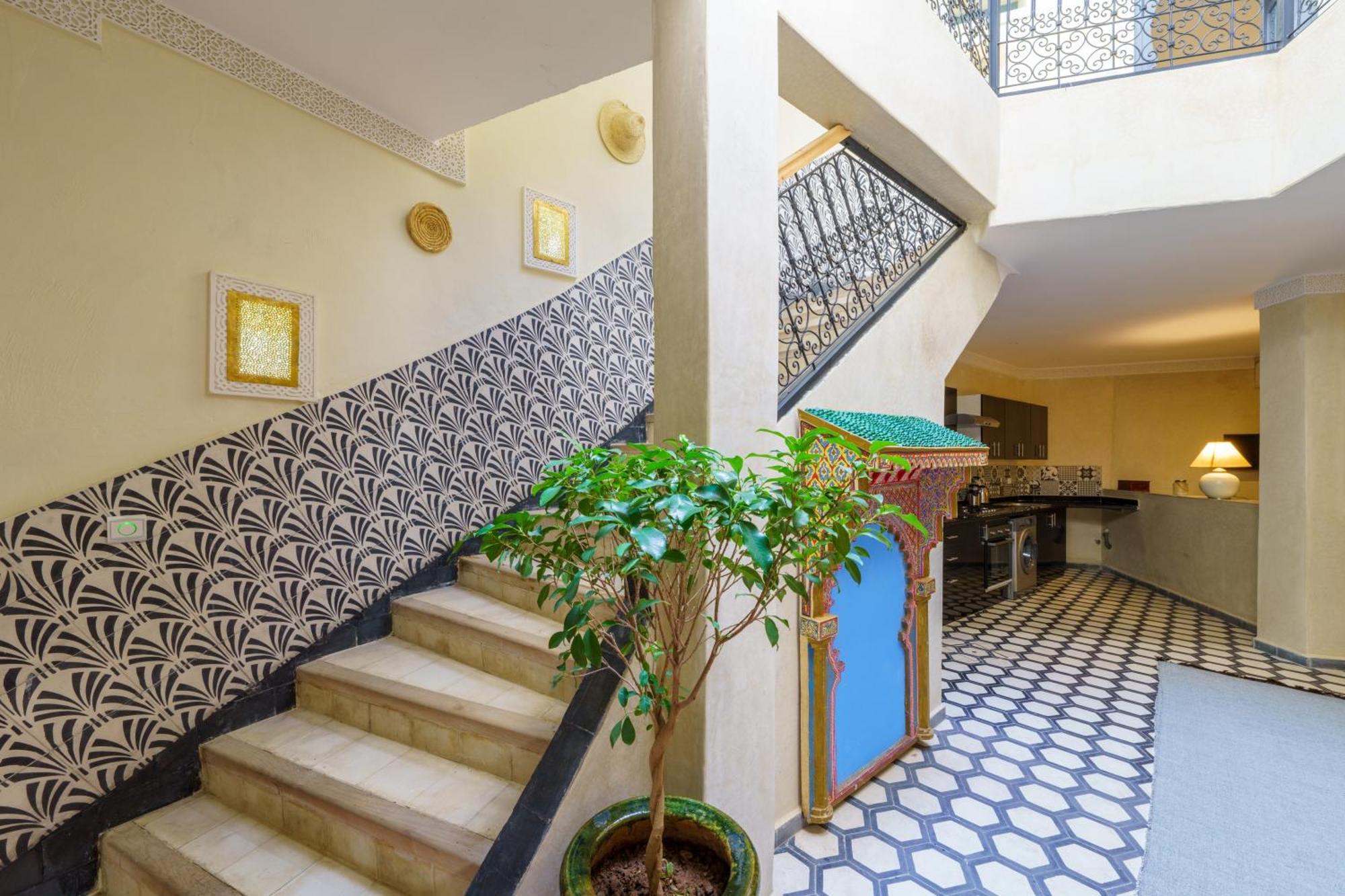 Riad 4 Chambres - Piscine & Petit Dejeuner Gratuit - Wifi Fibre Optique Marrakesh Extérieur photo