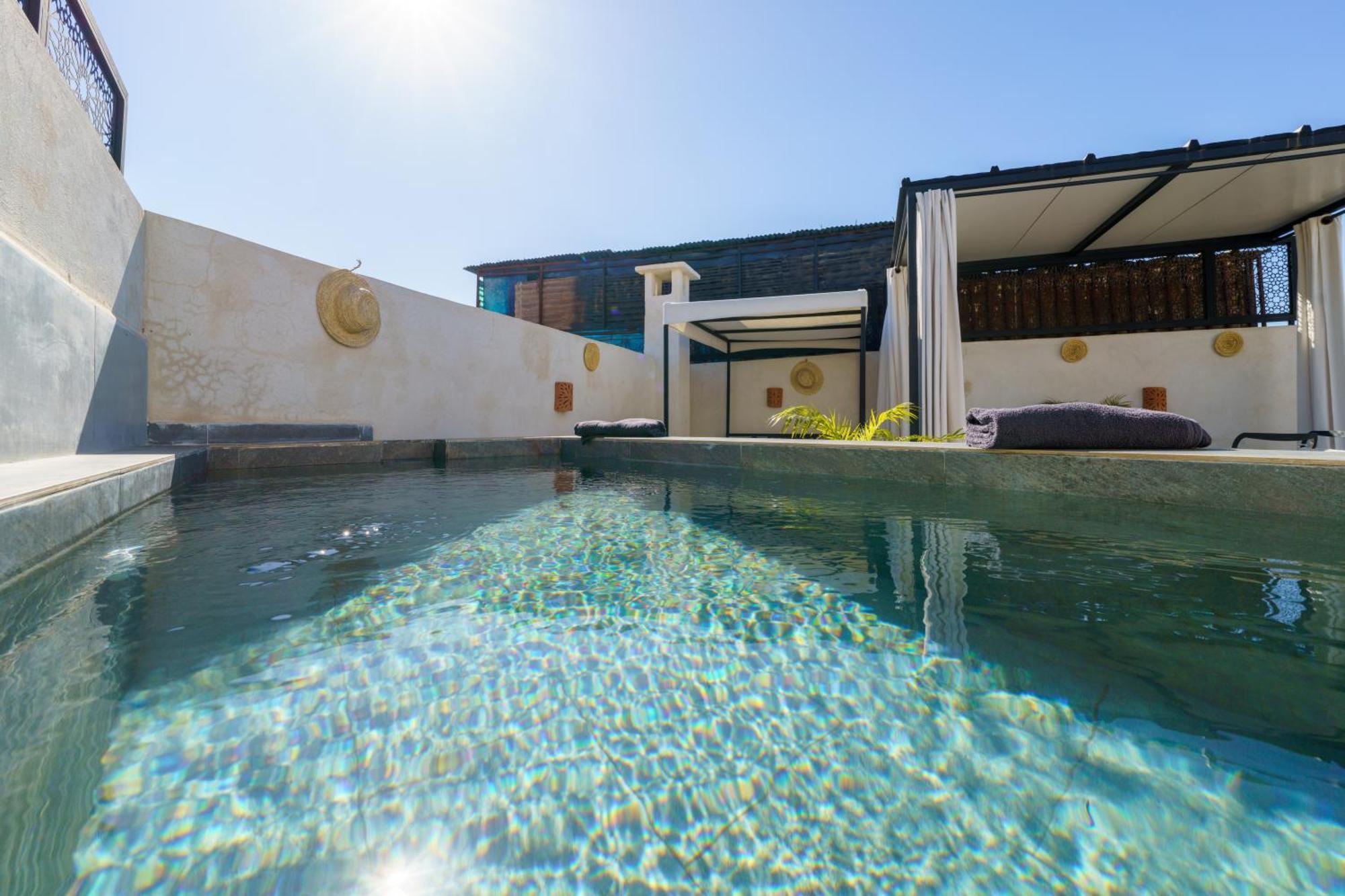 Riad 4 Chambres - Piscine & Petit Dejeuner Gratuit - Wifi Fibre Optique Marrakesh Extérieur photo