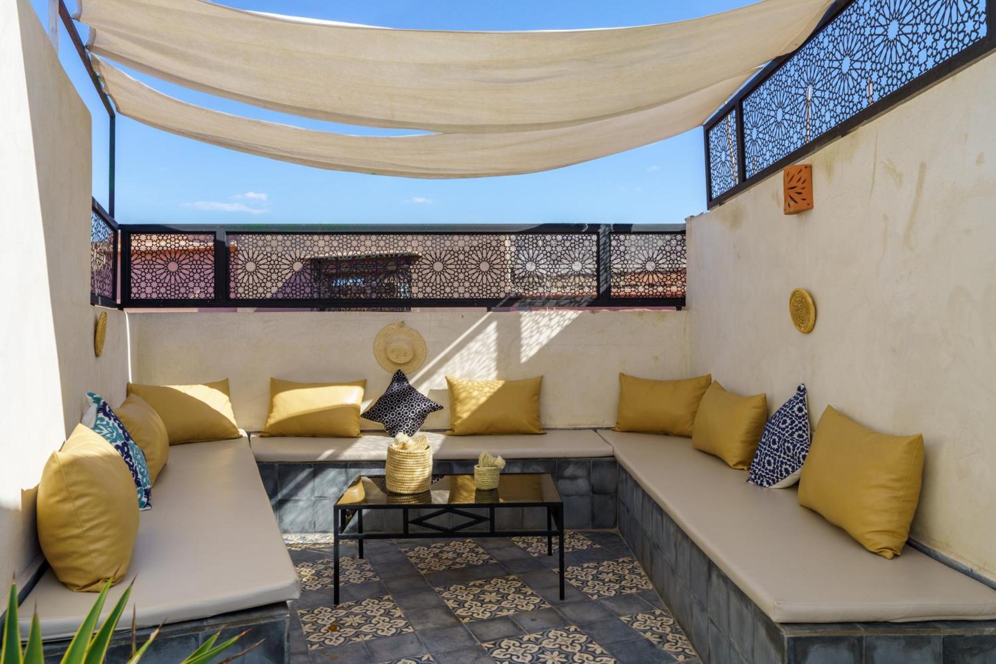 Riad 4 Chambres - Piscine & Petit Dejeuner Gratuit - Wifi Fibre Optique Marrakesh Extérieur photo