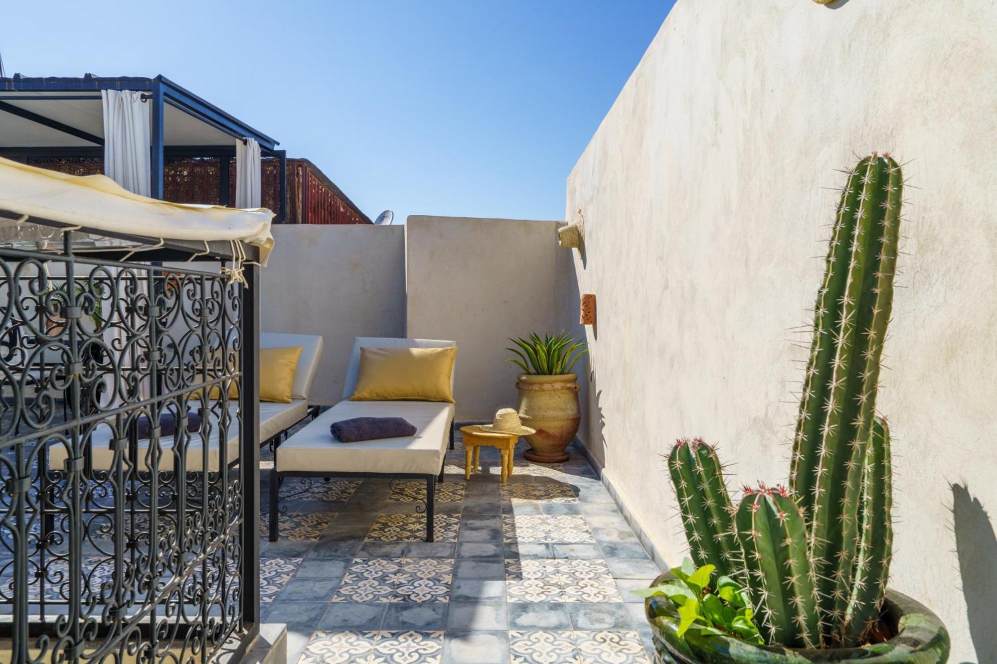 Riad 4 Chambres - Piscine & Petit Dejeuner Gratuit - Wifi Fibre Optique Marrakesh Extérieur photo