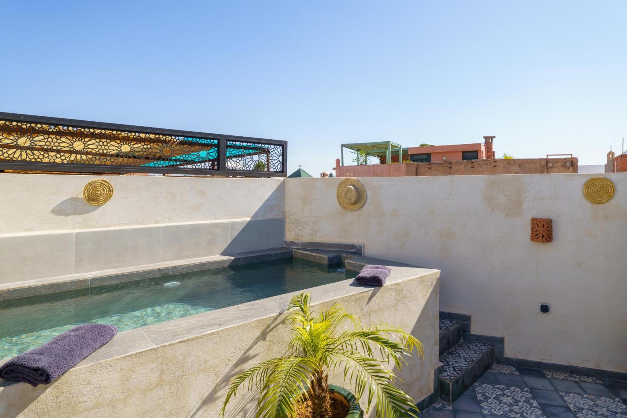 Riad 4 Chambres - Piscine & Petit Dejeuner Gratuit - Wifi Fibre Optique Marrakesh Extérieur photo
