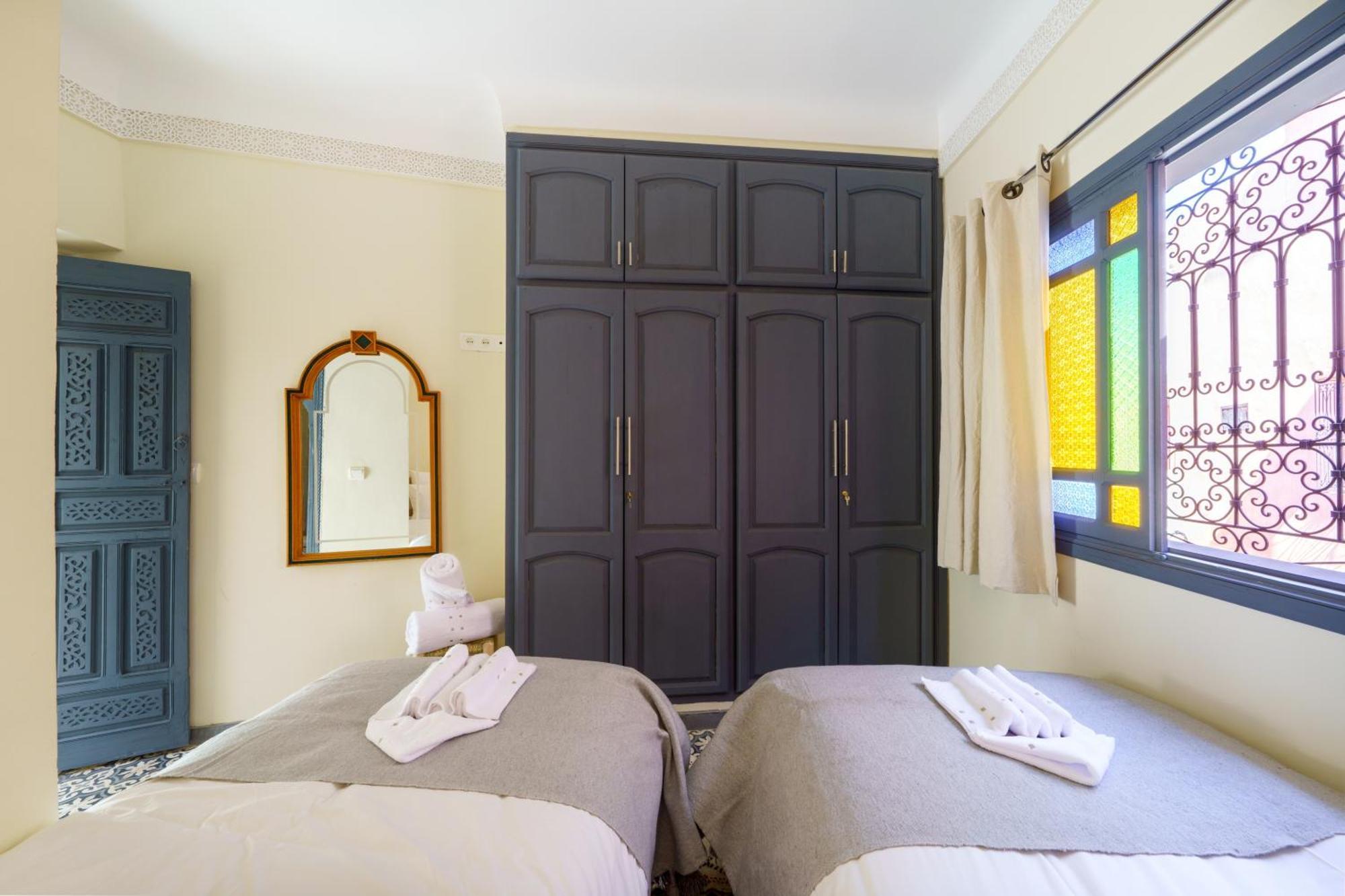 Riad 4 Chambres - Piscine & Petit Dejeuner Gratuit - Wifi Fibre Optique Marrakesh Extérieur photo